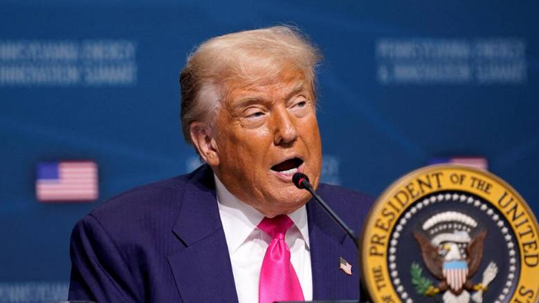 Трамп заявил, что США будут бороться с Китаем в дружественной манере