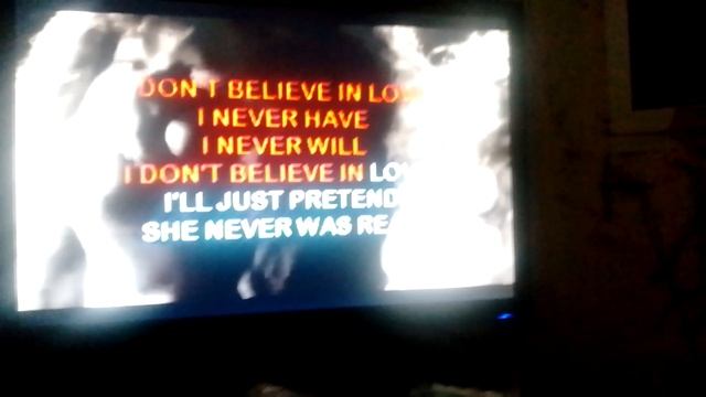 I don't believe in love video karaoke Quensryshe.mp4