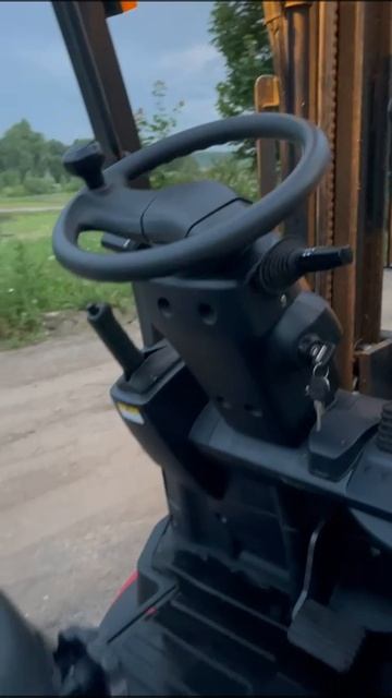вилочный трех опорный погрузчик Nichiyu