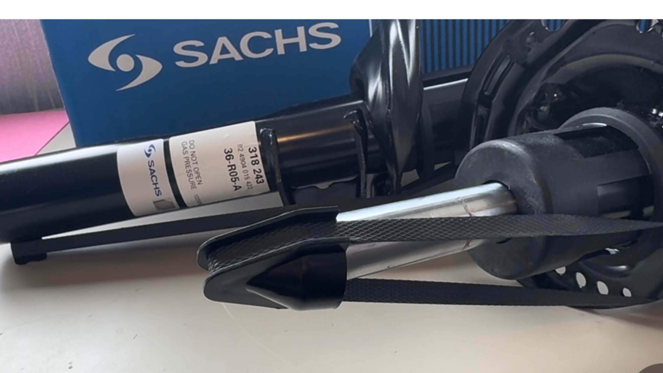 Амортизатор передний  для Skoda Kodiaq и Volkswagen Tiguan II SACHS Китай, артикул 318.243