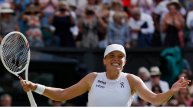 Теннисистка Свентек впервые выиграла Уимблдон