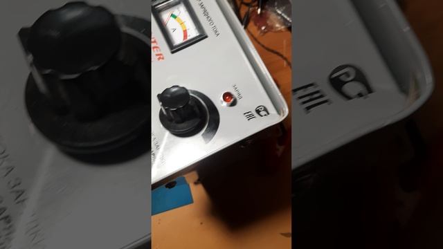 Зарядное устройство MAXINTER PLUS-10AT. На продажу. Уценка.
