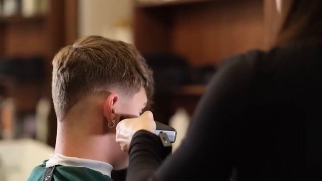 WOMAN BARBER | ASMR
