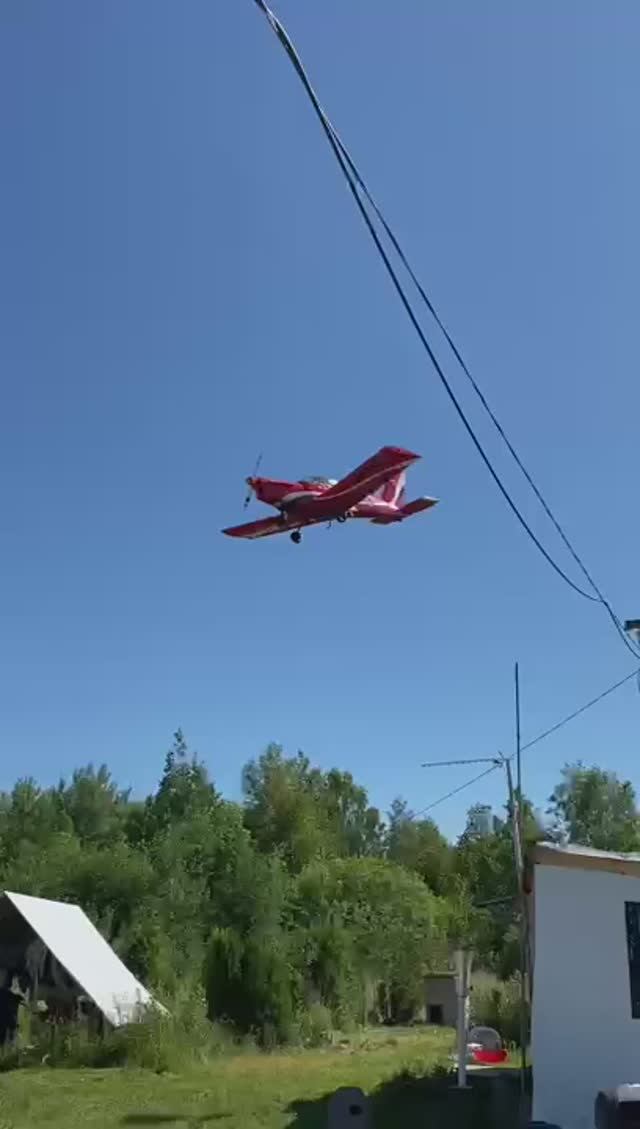 Момент полёта - Zlin Z-142 в действии
