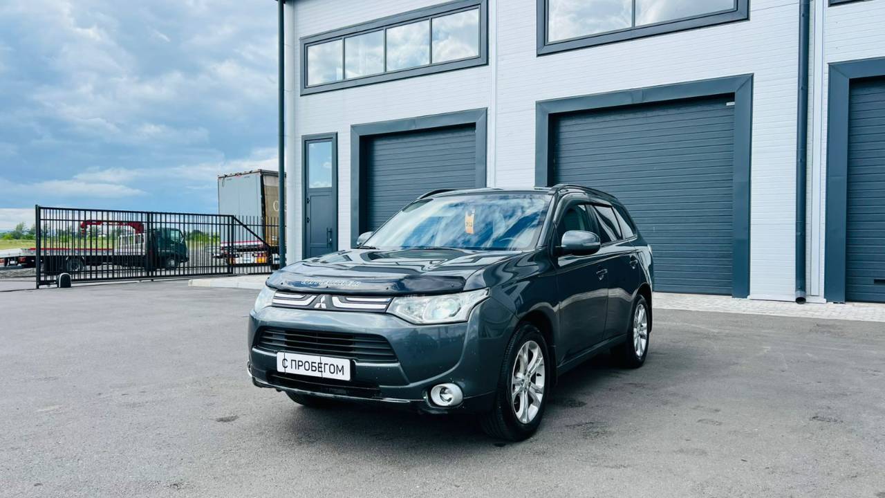 Mitsubishi Outlander, 2013 год