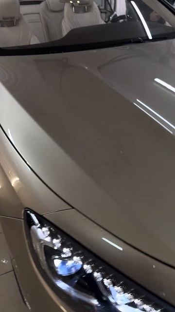 S 560! Посмотрите какой стиль! Шедевральный авто. Китай курит в стороне!))