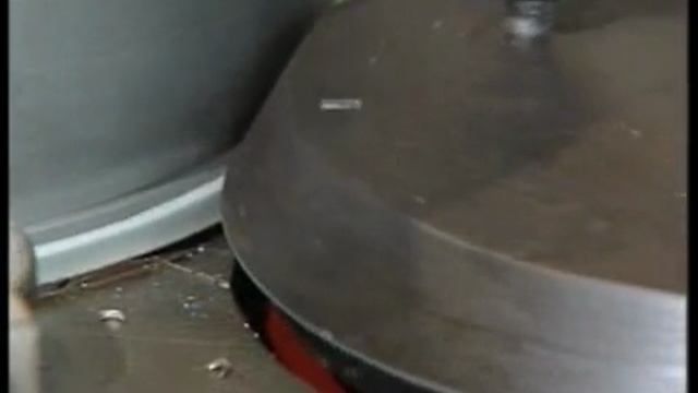 Станок для производства отводов, переходов, заглушек WT-1000 в действии