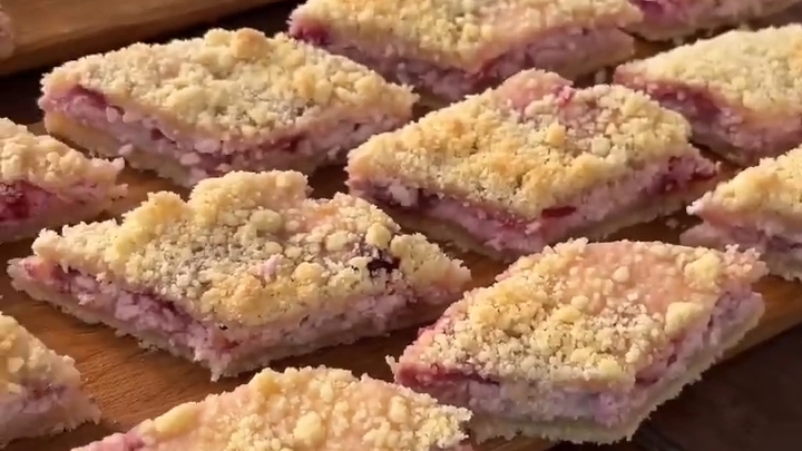 Самый ленивый ПИРОГ на свете...🥧🍒😋    Рецепт в описании ✍️
