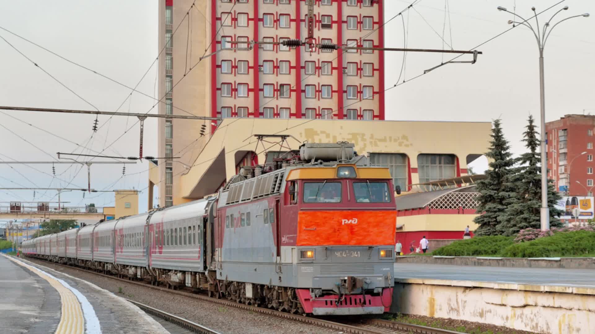 ZDSimulator/ Пассажирский поезд 0057 Йошкар-Ола - Москва / ЧС4Т-341