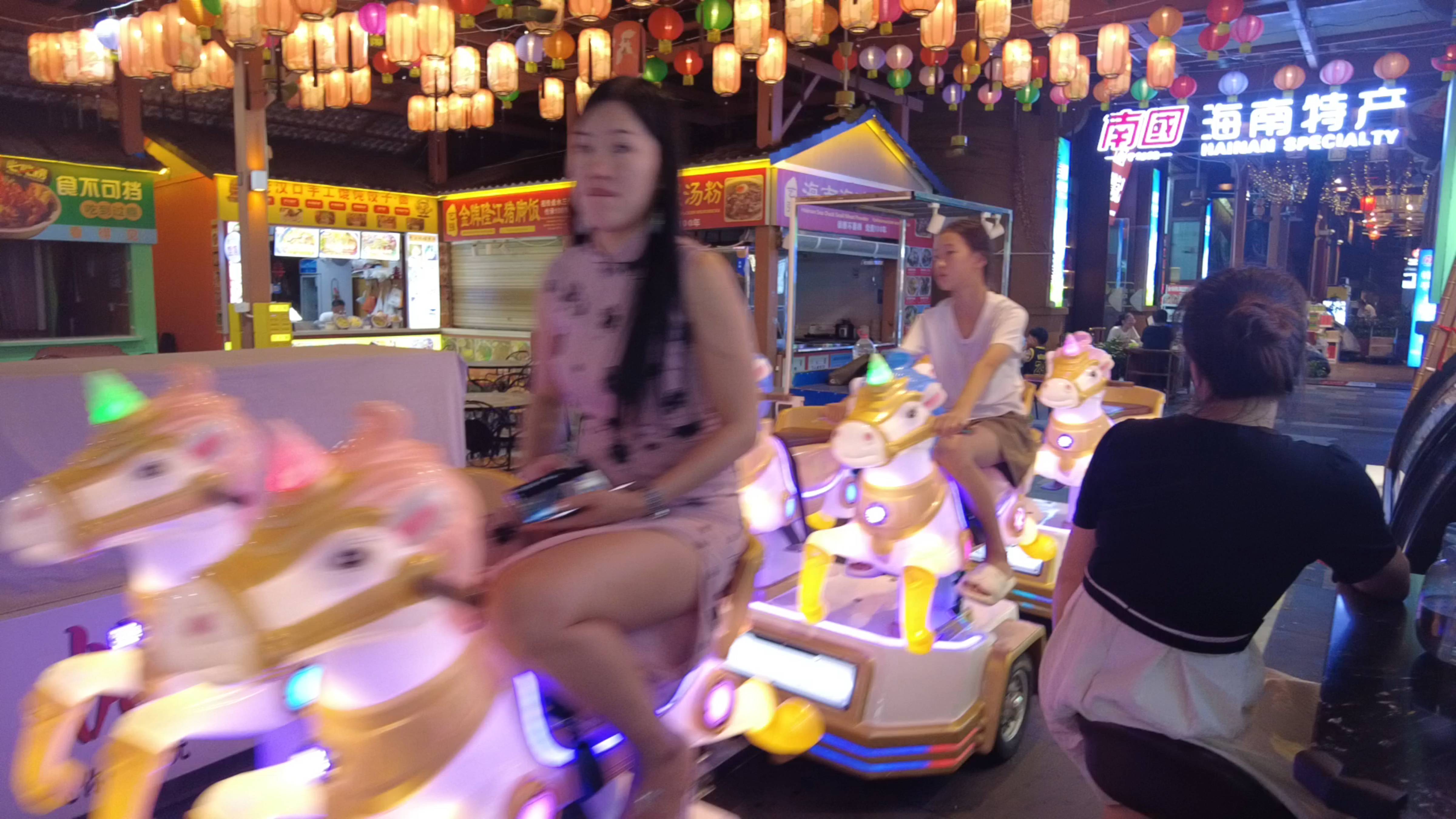 Город . Рыночек . Санья . Хайнань.