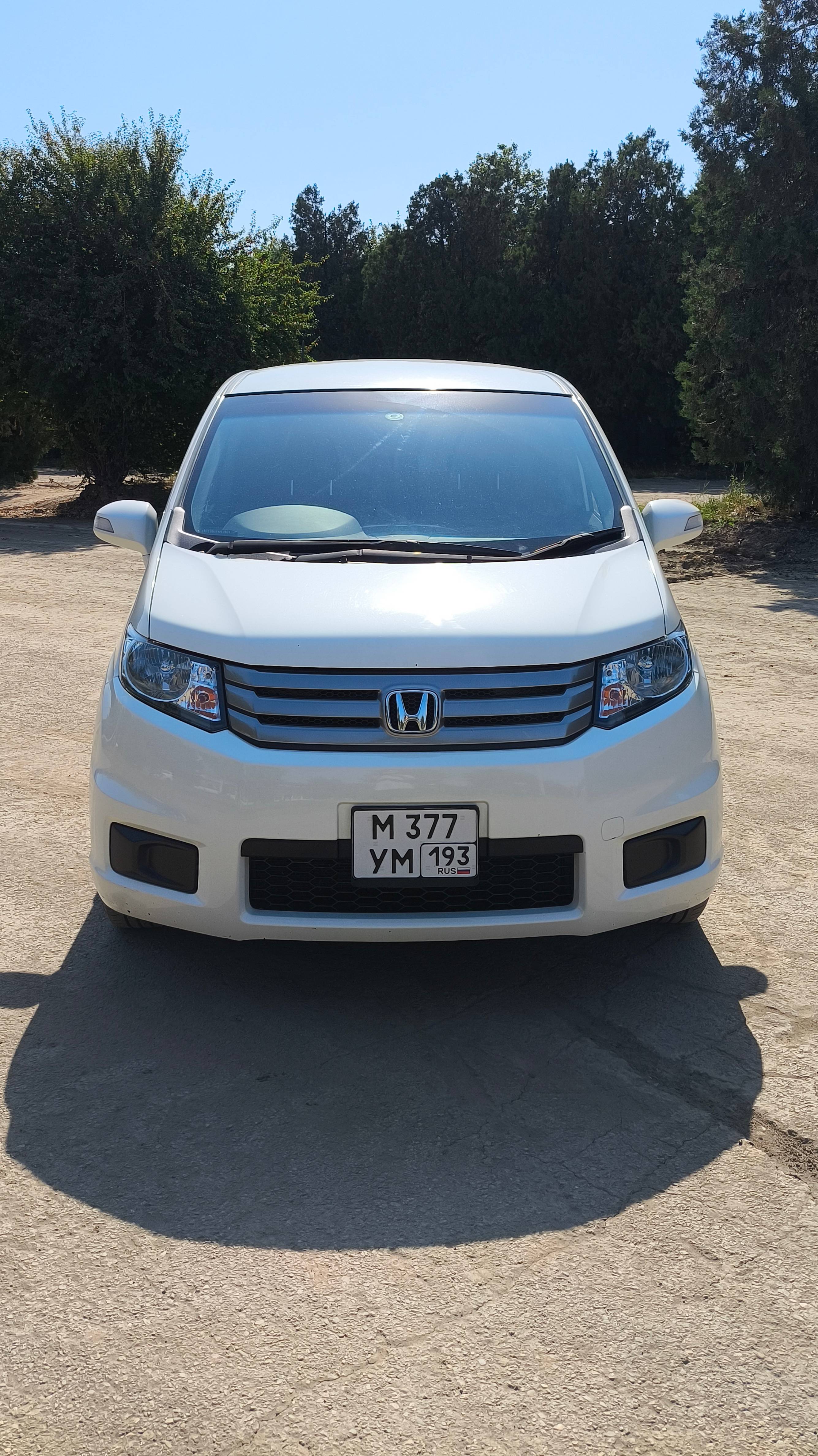 Honda Freed Spike