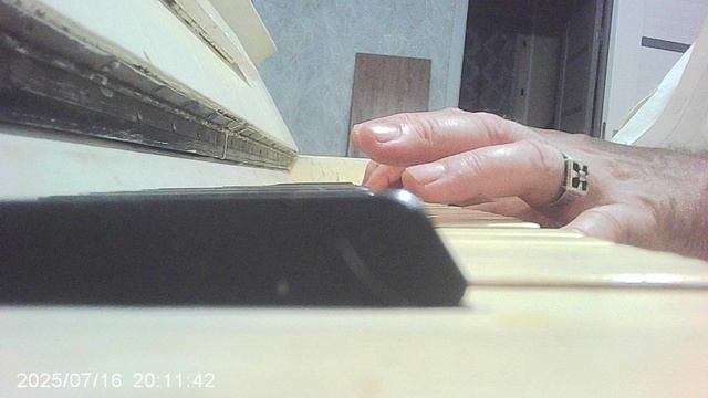 Пианино: импровизация на тему  Am/Dm/Am