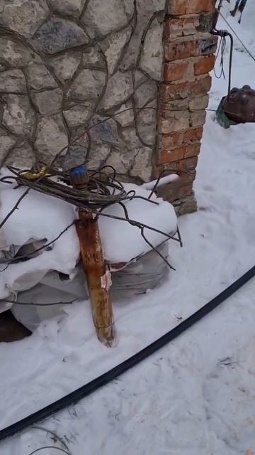 Замена насоса в скважине зимой.Глаза боятся руки делают .#скважина #насос