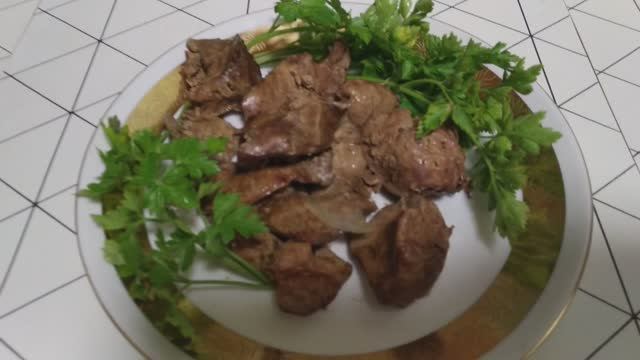 Нежнейшая печень в банке с яблоками и луком