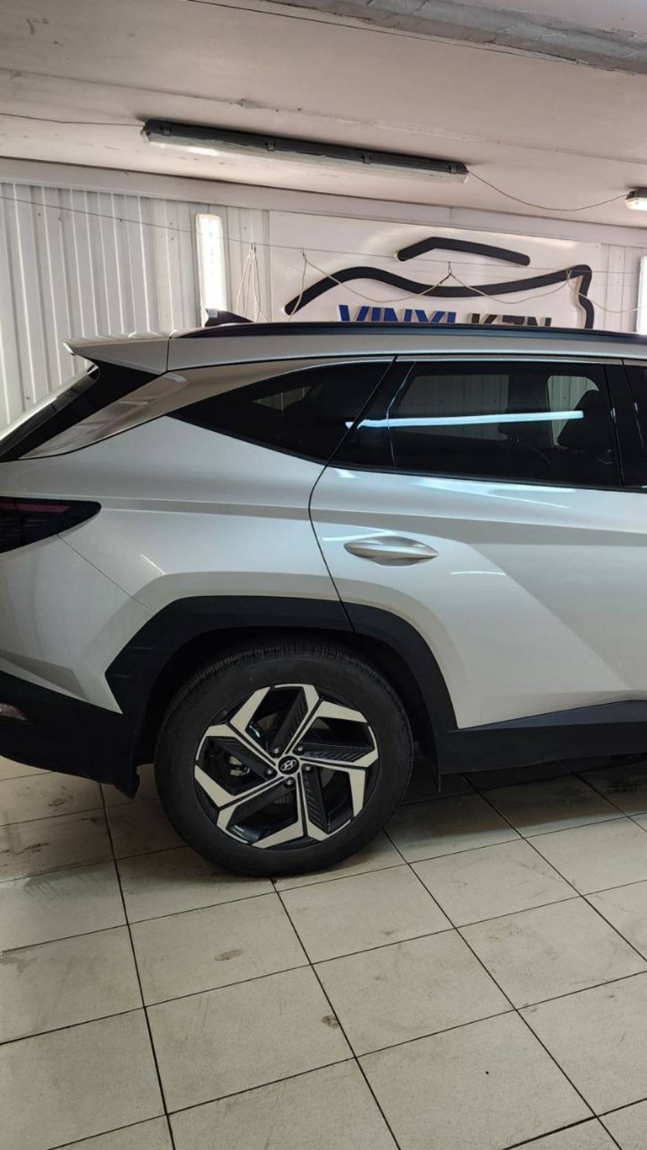 Hyundai Tucson - бронирование четырех дверей автомобиля прозрачной полиуретановой плёнкой