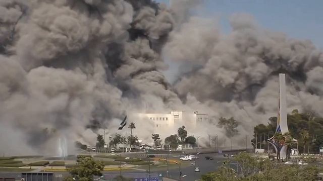 Еще видео сегодняшних ударов Израиля по руководству джихадистов в Дамаске, Сирия.
