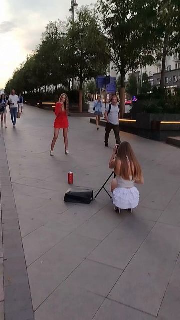 Танцы в красном