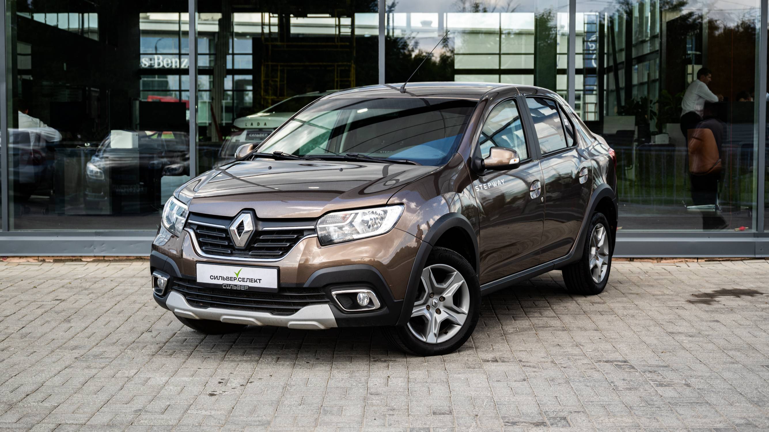 RENAULT LOGAN КОРИЧНЕВЫЙ
