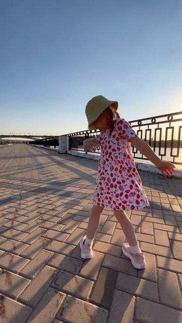 Танцы на закате #кристикрошка #столицазакатов #топвидео