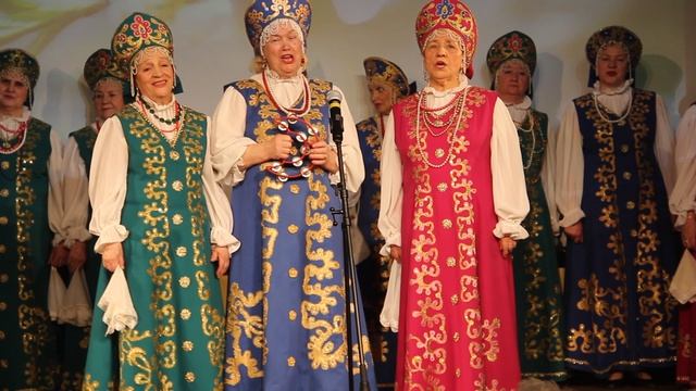 "Люблю тебя, моя Россия" Хор Рязаночка. 
Руководитель Ревера Надежда Дмитриевна