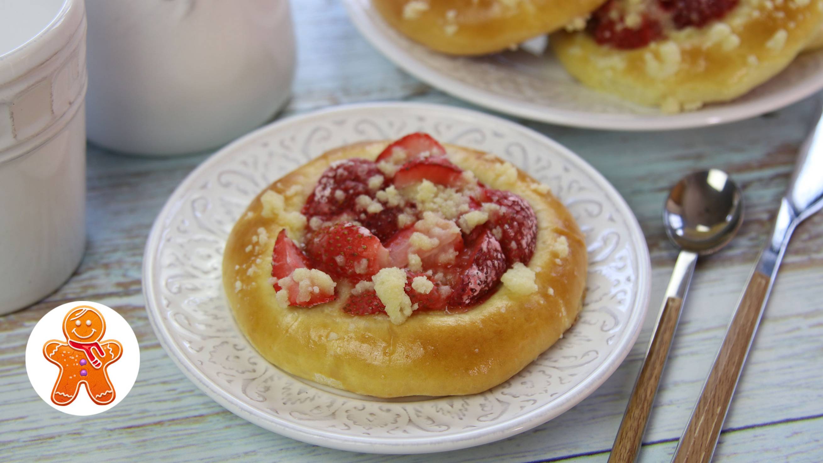 Ватрушки с клубникой