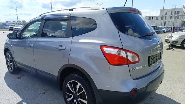 Nissan Qashqai+2 2,0 л. Бензин Вариатор  (141 л.с.) 4WD 2010