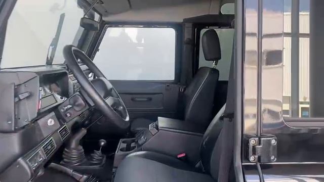 Land Rover Defender, I
VIN:
SALLDHM586A727257