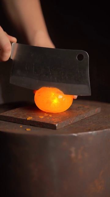 Satisfying Slice: Glass USB Stick on Frosted Glass