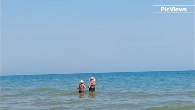 Анапа пляж Витязево сегодня 16 июля 2025. Море, погода в Анапе сейчас. Есть ли мазут на пляжах Анапы
