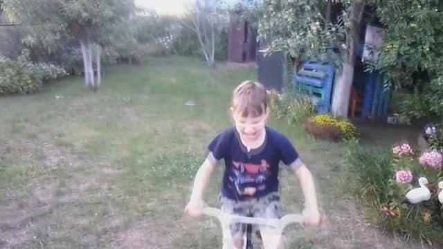 Я забыл папу на велике 😎