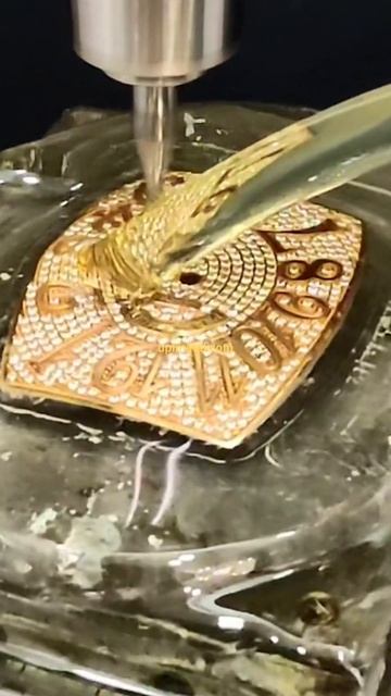 Обработка CNC для поверхностей циферблатов с вкрапленными бриллиантами