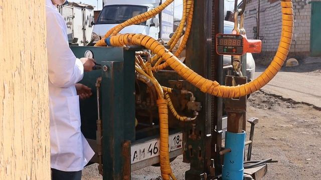 Испытания НПВХ обсадных труб .Как выбрать трубы для скважин.
