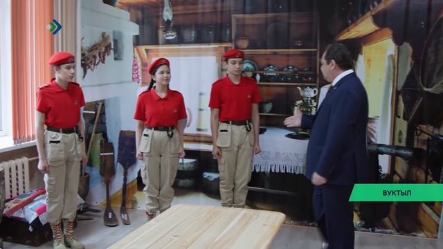 Ростислав Гольдштейн высоко оценил патриотический уклад в вуктыльской школе №2