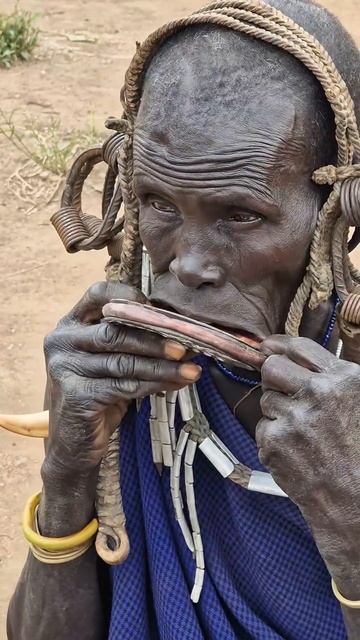 НЕобычная традиция африканских племен