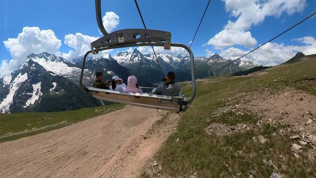 спуск Домбай вид на горы