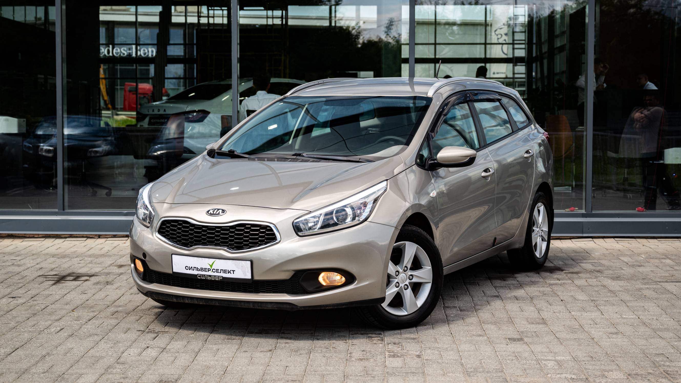 KIA СD (Ceed) серебристый