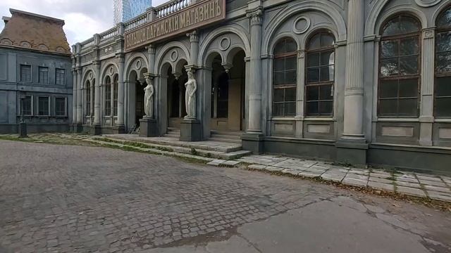 Исторический фасад для съёмок кино. (4)