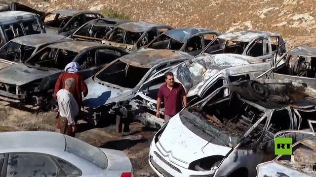 مستوطنون إسرائيليون يحرقون مركبات في الضفة الغربية