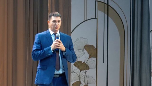 Торжественное вручение дипломов Института естествознания и стандартизации
