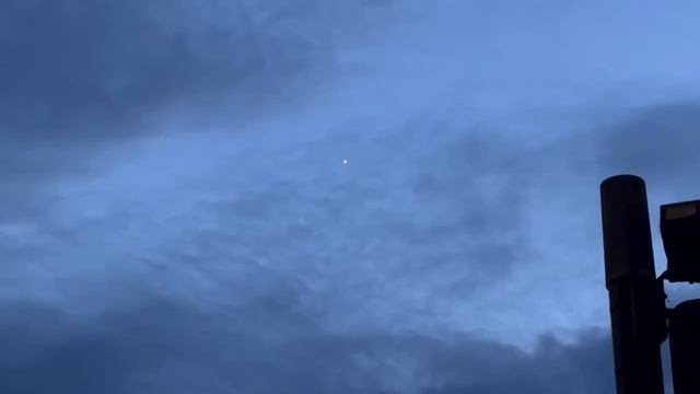Светящийся Шар Над Банбери