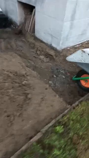 Стройка. Водосток