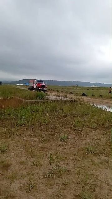 Детей спас, а самому сил не хватило: ЧП произошло на популярном пляже в Приморье