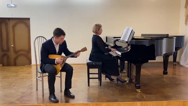 Пётр Казаков преподаватель Кискина О.Е., концертмейстер Логинова Н.А. М.Фрадкин "Случайный вальс"