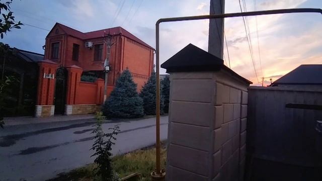 Парапет на забор