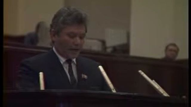 38-06-syezd_narodnyh_deputatov