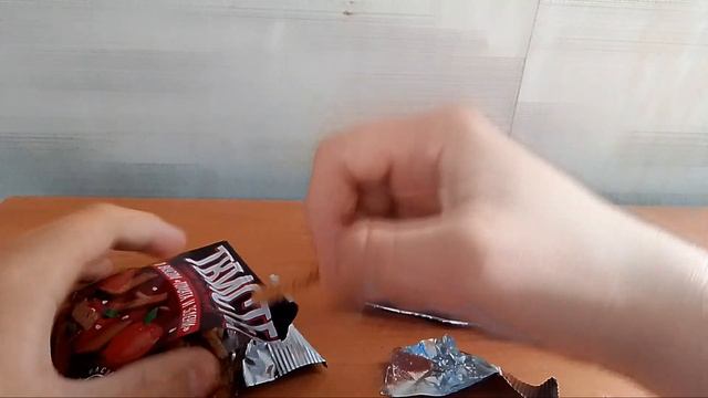 ПРОБУЕМ ВСЕ ВКУСЫ СУХАРИКОВ ОТ ТВИСТЕР.