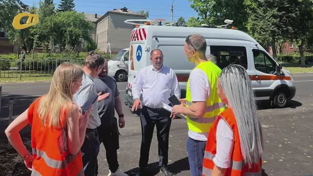 СПЕЦИАЛИСТЫ ДОРОЖНОЙ ЛАБОРАТОРИИ ПРОВЕРИЛИ КАЧЕСТВО УКЛАДКИ АСФАЛЬТА ПО УЛ. КУРСКОЙ ЖЕЛЕЗНОГОРСКА
