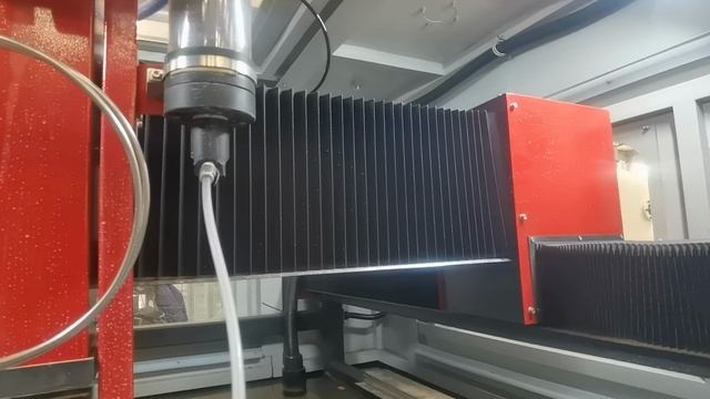 5-осевая гидроабразивная установка с кабинетной защитой HEAD1010BA- 5AB