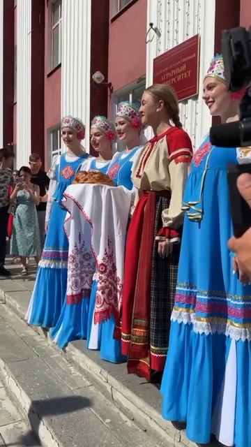 YouCut_20250717_190542591Ольга Бузова в Барнауле, Лето 2025