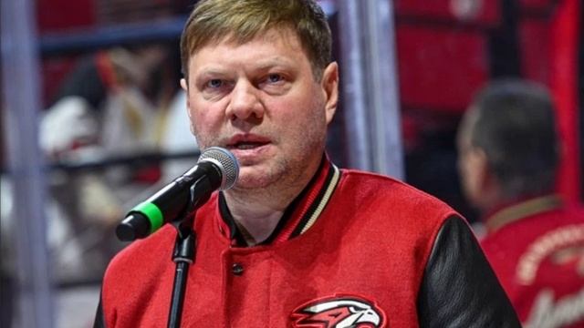 «Мне ту фразу много раз припомнили». Курьянов — об обещании забрать Кубок Гагарина у ЦСКА.